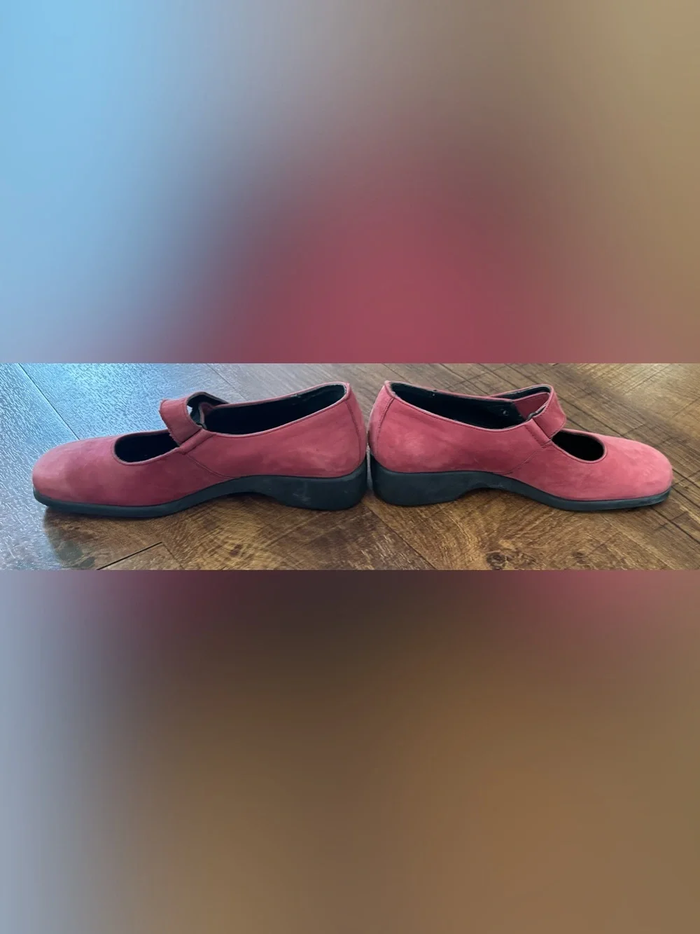Clark’s red suede springers Mary Jane shoes for women size 6 vintage